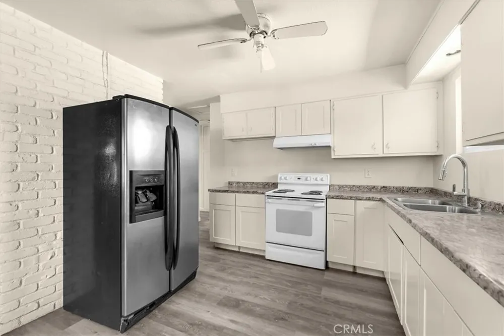 22145 Chase Ave & 3067 Burnham Avenue Corning, CA 96021