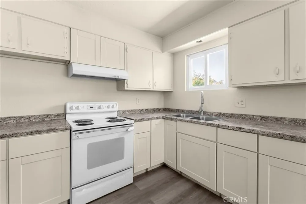 22145 Chase Ave & 3067 Burnham Avenue Corning, CA 96021
