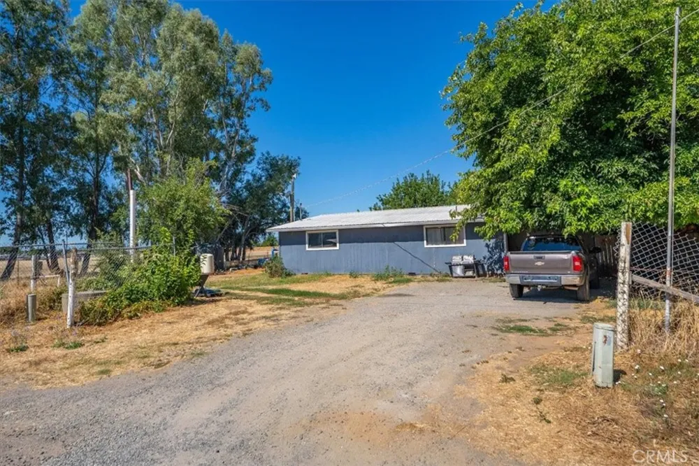 22145 Chase Ave & 3067 Burnham Avenue Corning, CA 96021