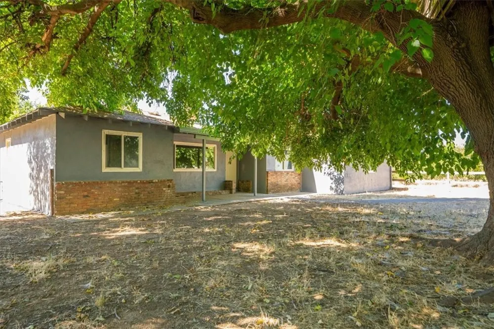 22145 Chase Ave & 3067 Burnham Avenue Corning, CA 96021