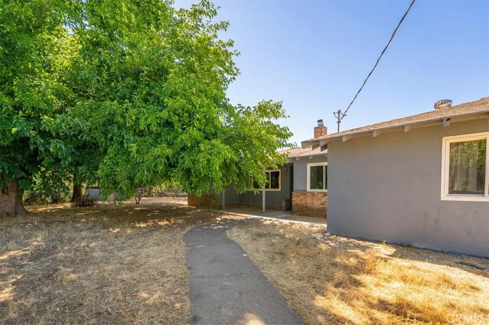 22145 Chase Ave & 3067 Burnham Avenue Corning, CA 96021