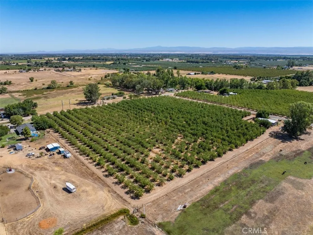 22145 Chase Ave & 3067 Burnham Avenue Corning, CA 96021