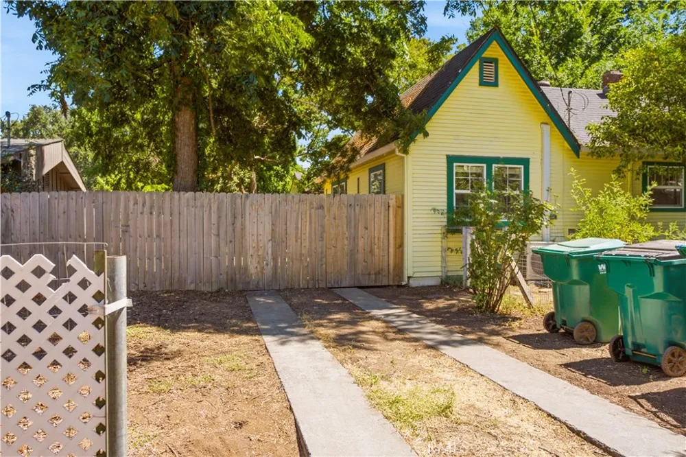 146 W 7th Avenue Chico, CA 95926