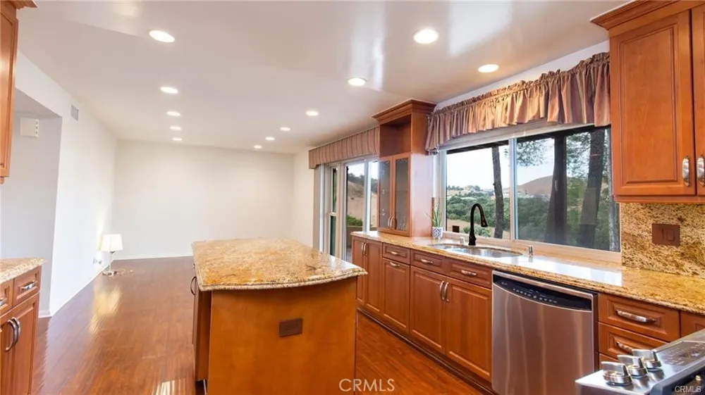 27601 Endeavor Street Agoura Hills, CA 91301
