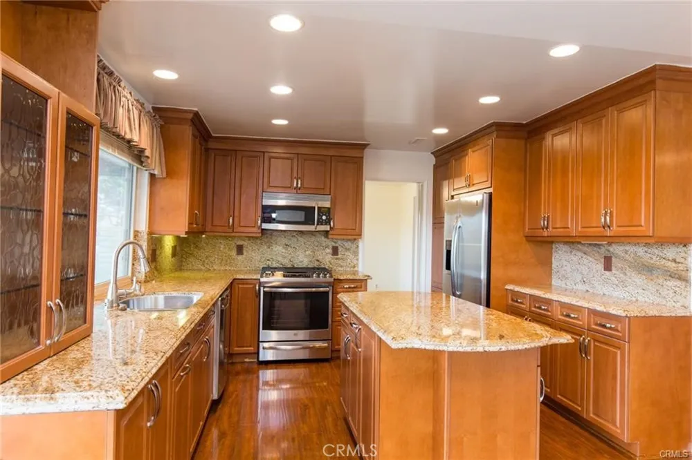 27601 Endeavor Street Agoura Hills, CA 91301