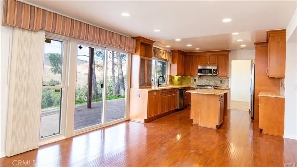 27601 Endeavor Street Agoura Hills, CA 91301