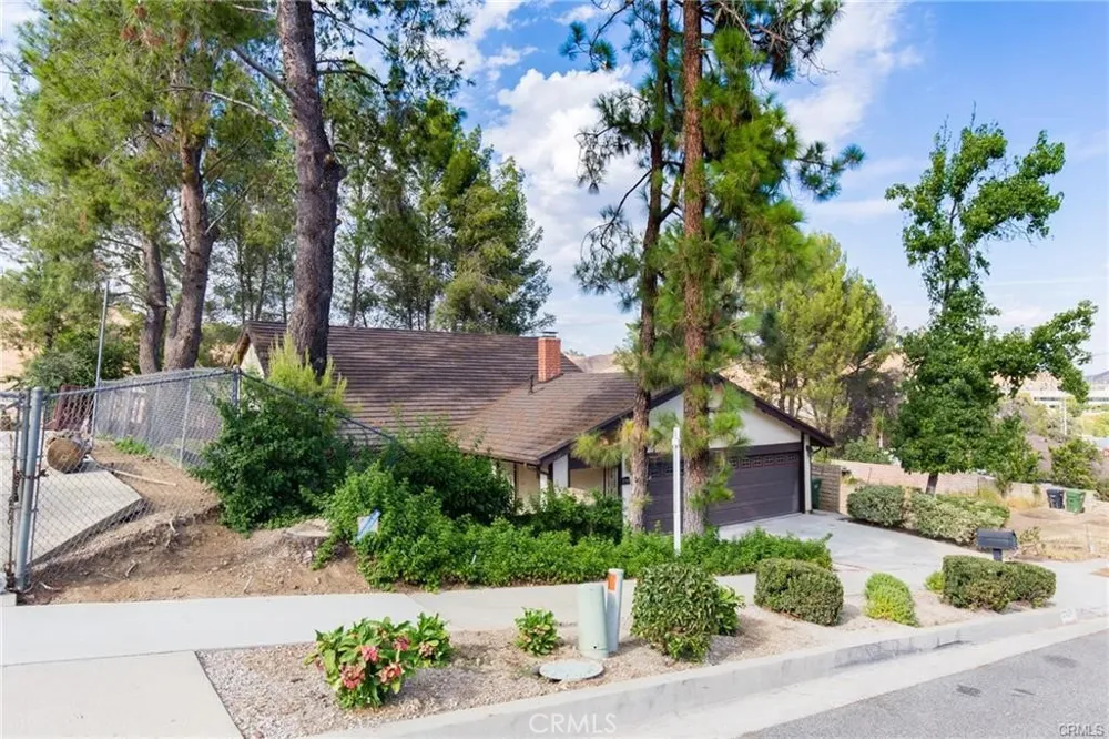 27601 Endeavor Street Agoura Hills, CA 91301