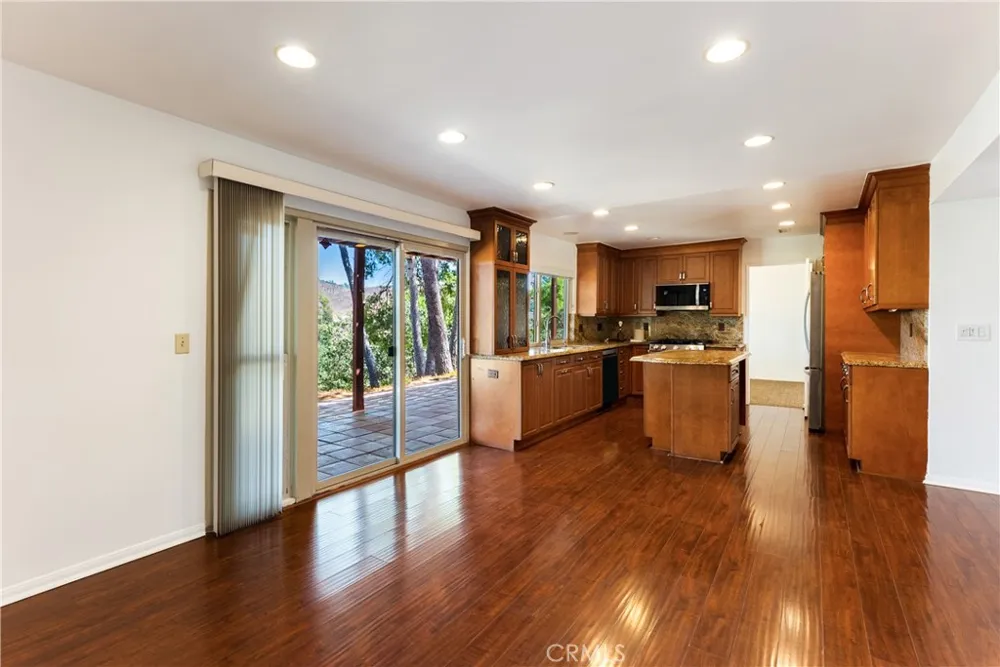 27601 Endeavor Street Agoura Hills, CA 91301