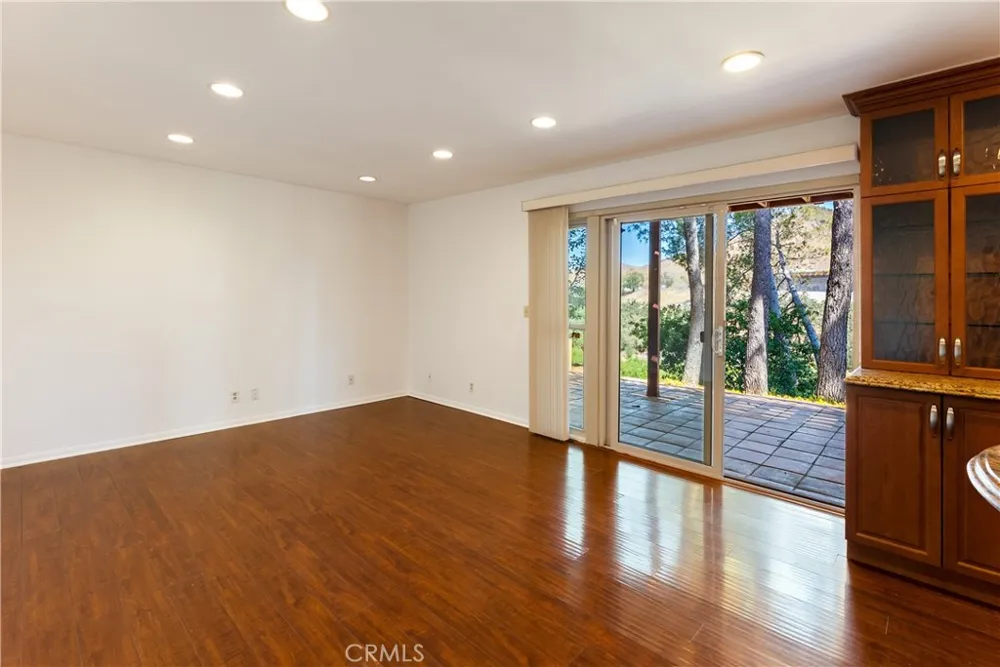 27601 Endeavor Street Agoura Hills, CA 91301
