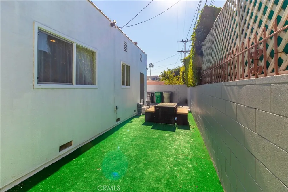 161 Willaman Drive Beverly Hills, CA 90211