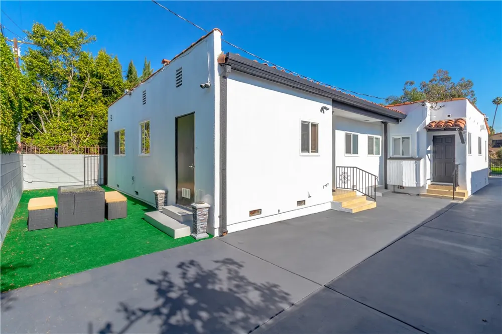 161 Willaman Drive Beverly Hills, CA 90211