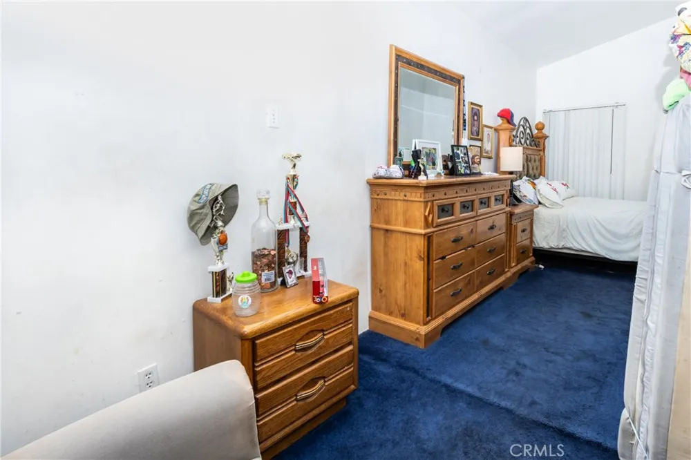 952 Orange Grove San Fernando, CA 91340