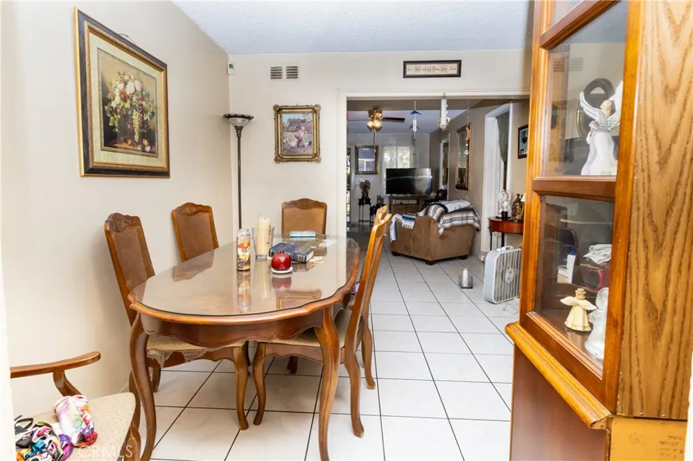 952 Orange Grove San Fernando, CA 91340