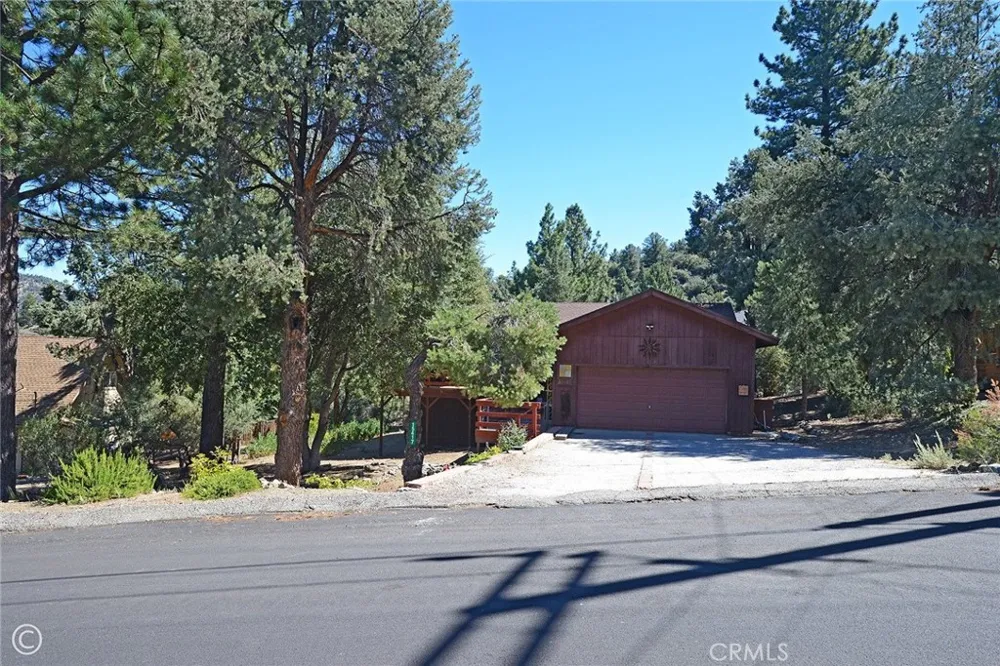 15417 Acacia Pine Mountain Club, CA 93222