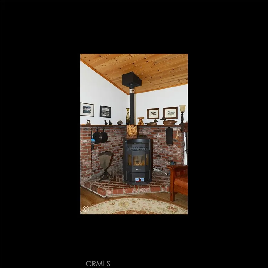 15417 Acacia Pine Mountain Club, CA 93222