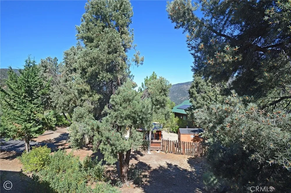 15417 Acacia Pine Mountain Club, CA 93222