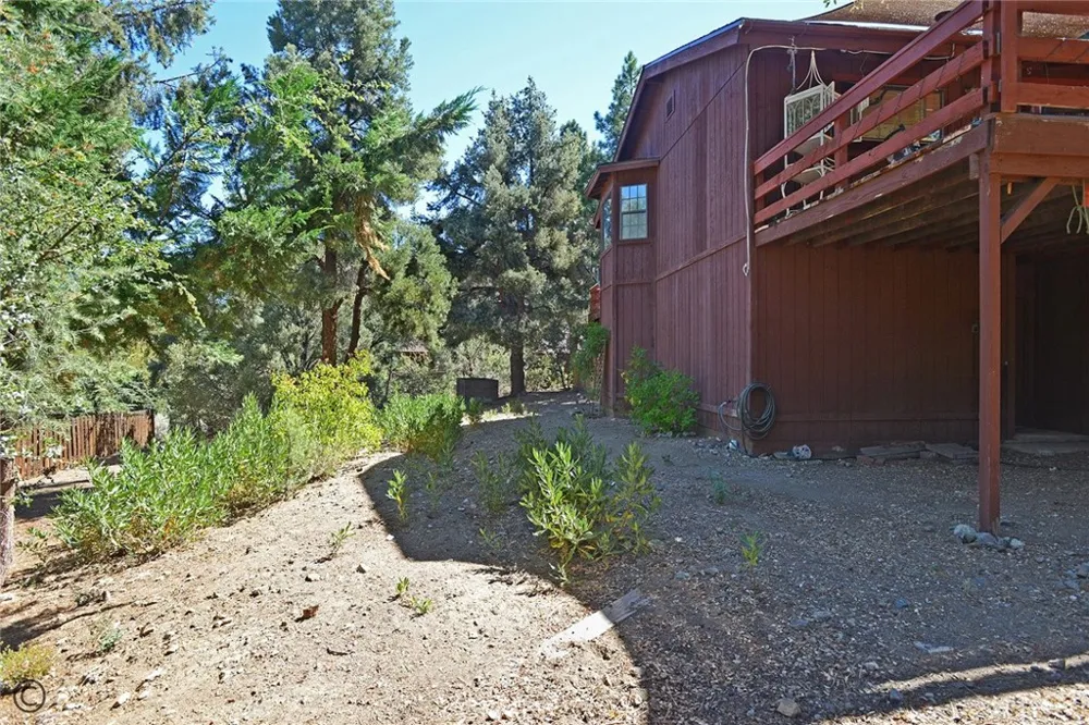 15417 Acacia Pine Mountain Club, CA 93222