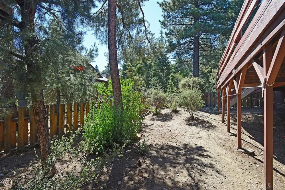 15417 Acacia Pine Mountain Club, CA 93222