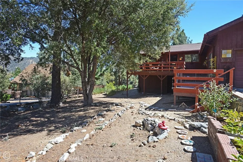 15417 Acacia Pine Mountain Club, CA 93222