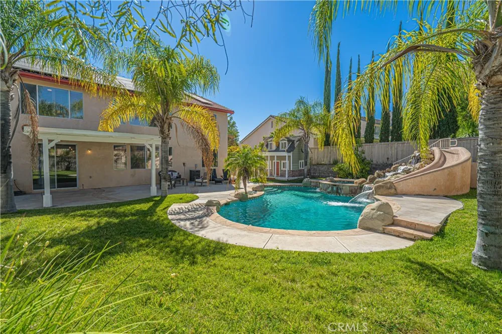 25317 Oak Ridge Drive Saugus, CA 91350