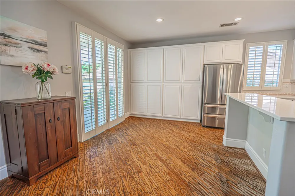 25317 Oak Ridge Drive Saugus, CA 91350