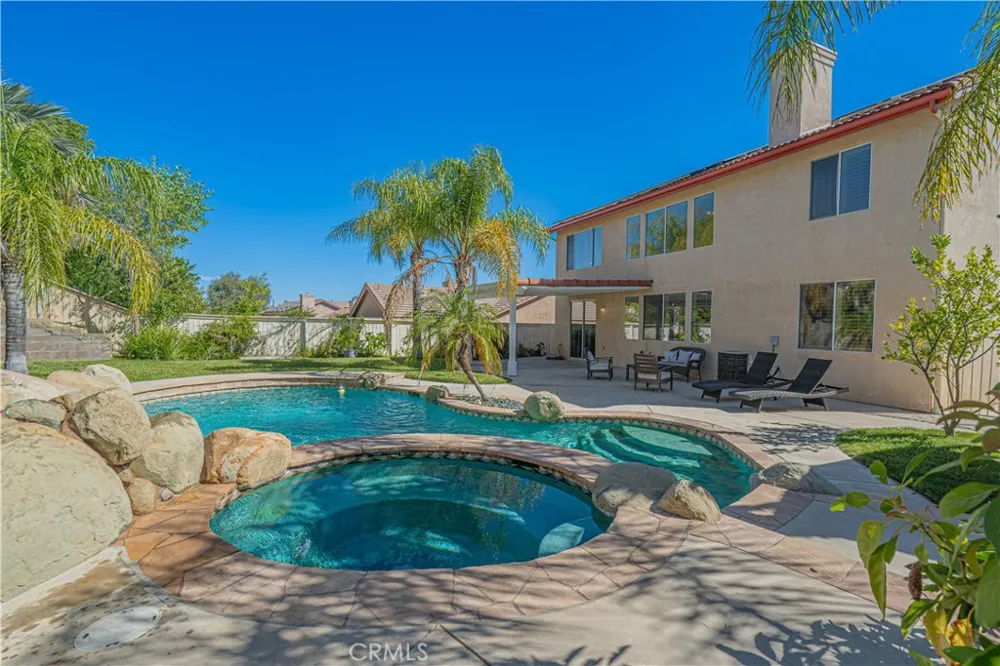 25317 Oak Ridge Drive Saugus, CA 91350
