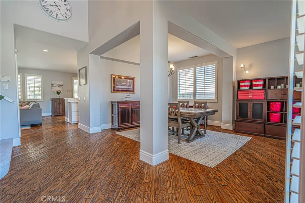 25317 Oak Ridge Drive Saugus, CA 91350