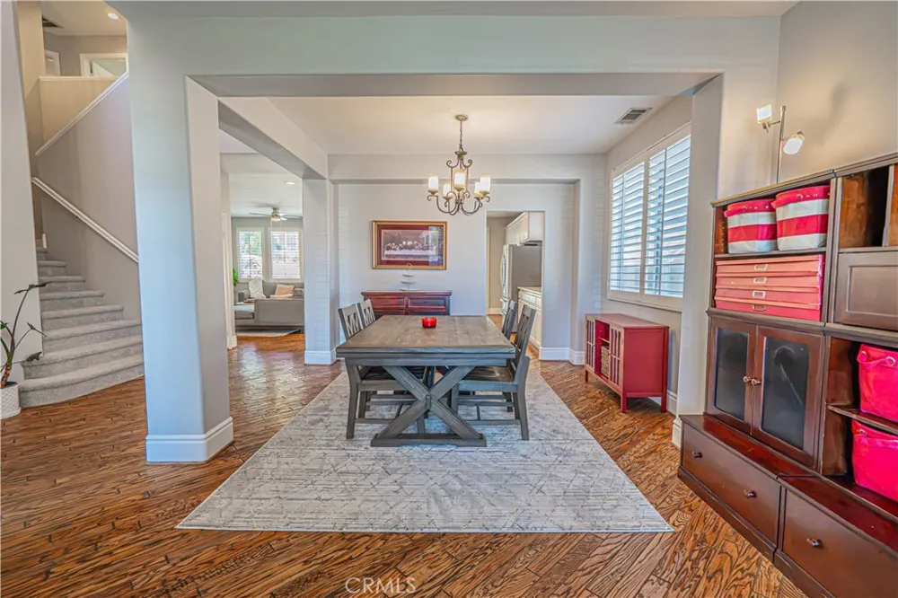 25317 Oak Ridge Drive Saugus, CA 91350