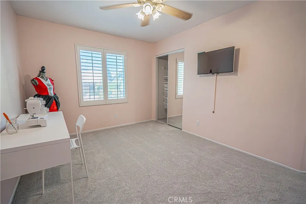 25317 Oak Ridge Drive Saugus, CA 91350