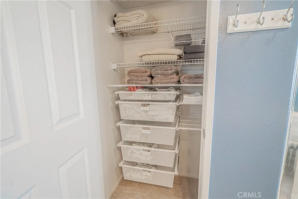 25317 Oak Ridge Drive Saugus, CA 91350