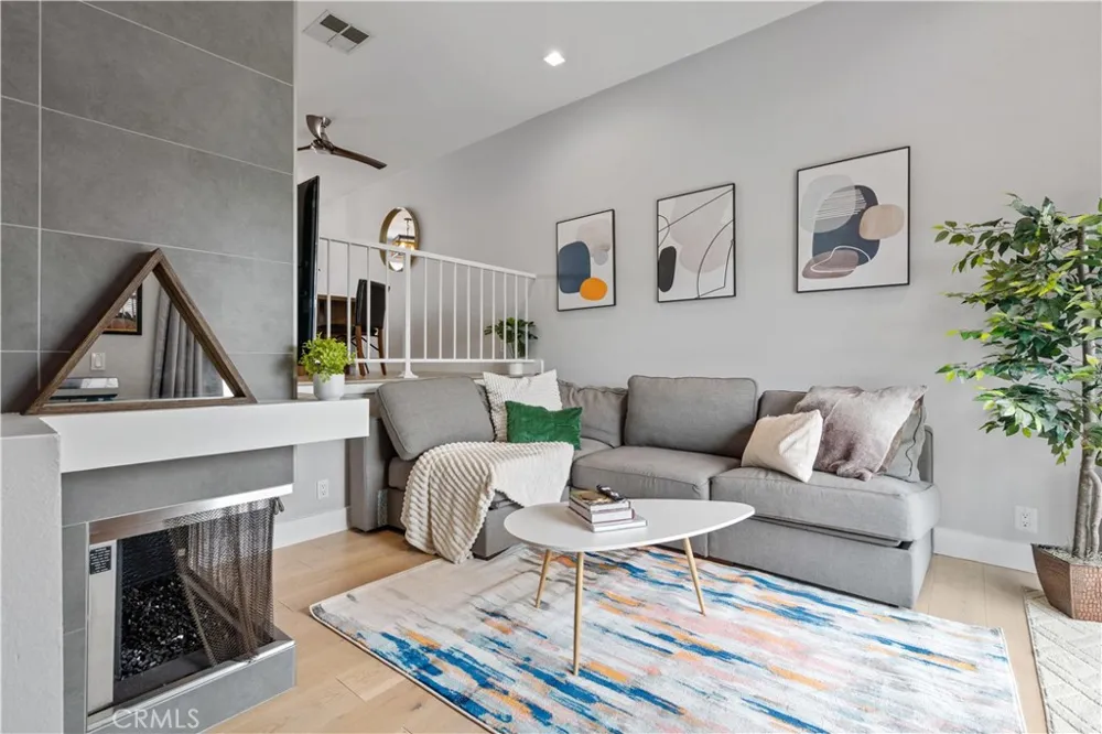 27612 Nugget #5 Canyon Country, CA 91387