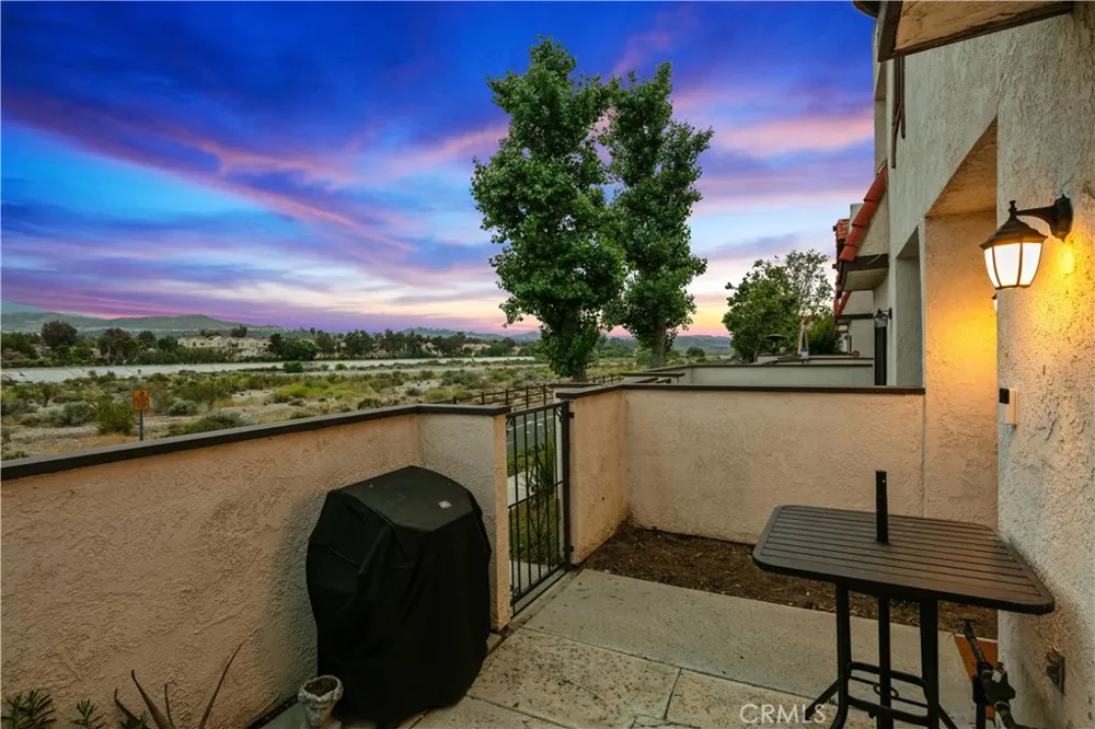 27612 Nugget #5 Canyon Country, CA 91387