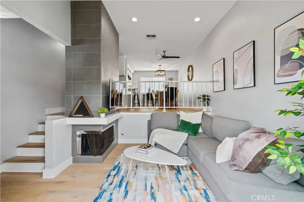 27612 Nugget #5 Canyon Country, CA 91387
