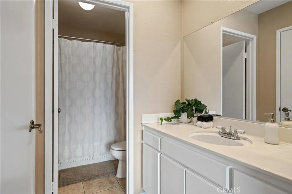 27612 Nugget #5 Canyon Country, CA 91387