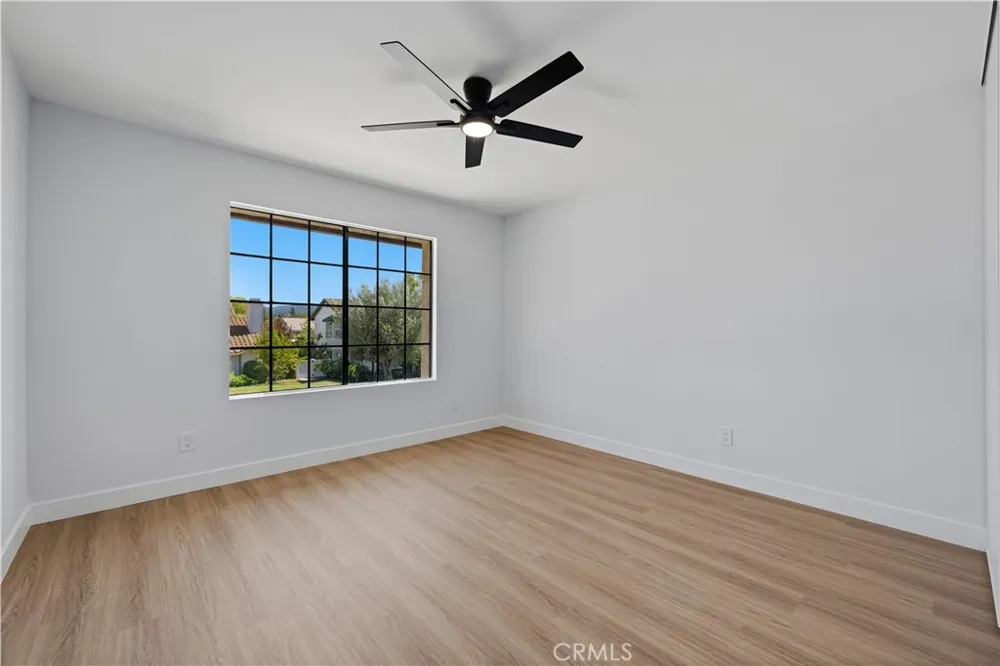 29033 Hollow Oak Court Agoura Hills, CA 91301