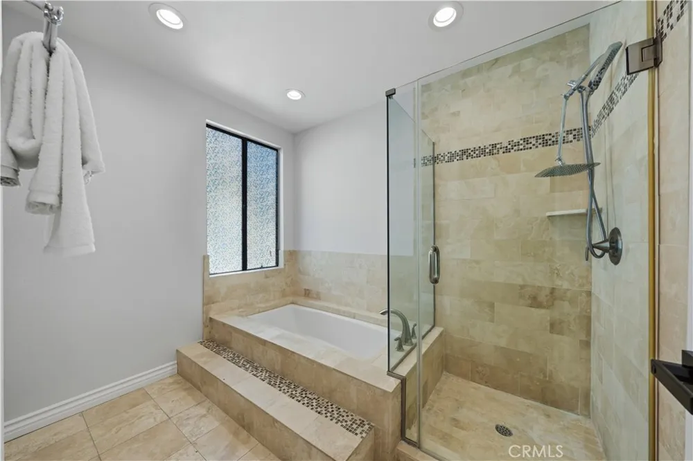 29033 Hollow Oak Court Agoura Hills, CA 91301