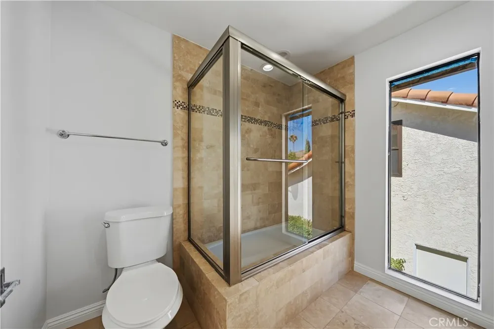 29033 Hollow Oak Court Agoura Hills, CA 91301
