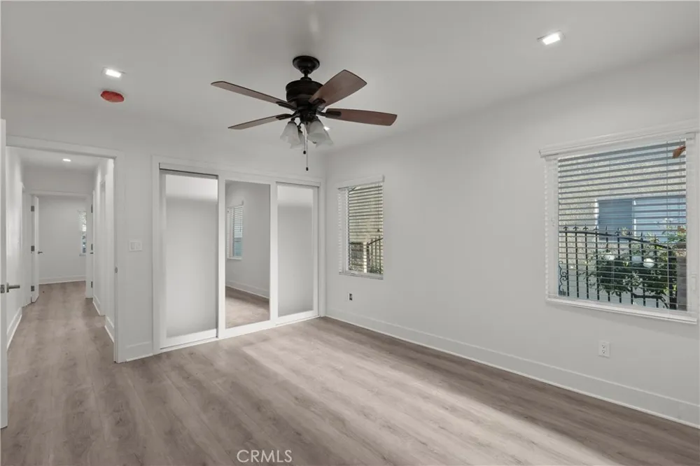 6051 Teesdale Avenue Valley Glen, CA 91606