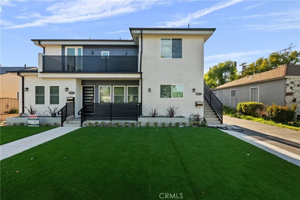 6051 Teesdale Avenue Valley Glen, CA 91606