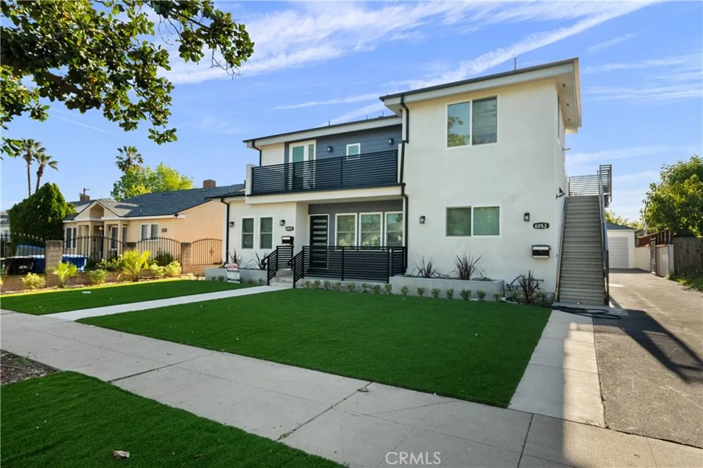 6051 Teesdale Avenue Valley Glen, CA 91606
