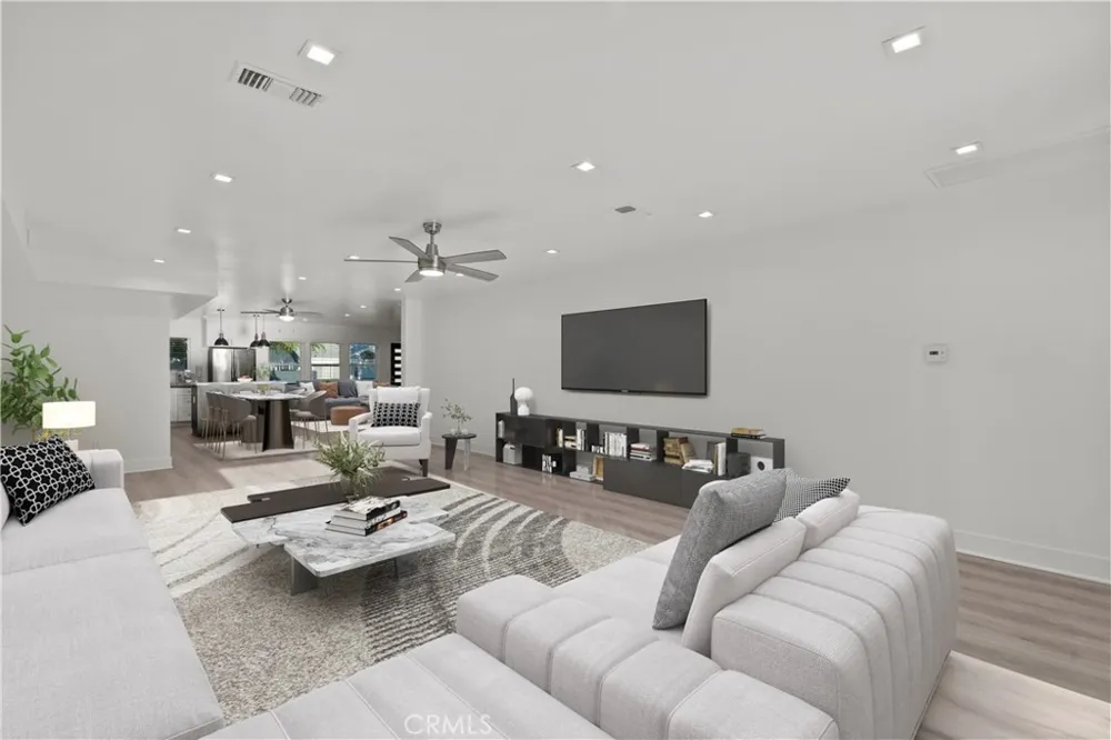 6051 Teesdale Avenue Valley Glen, CA 91606