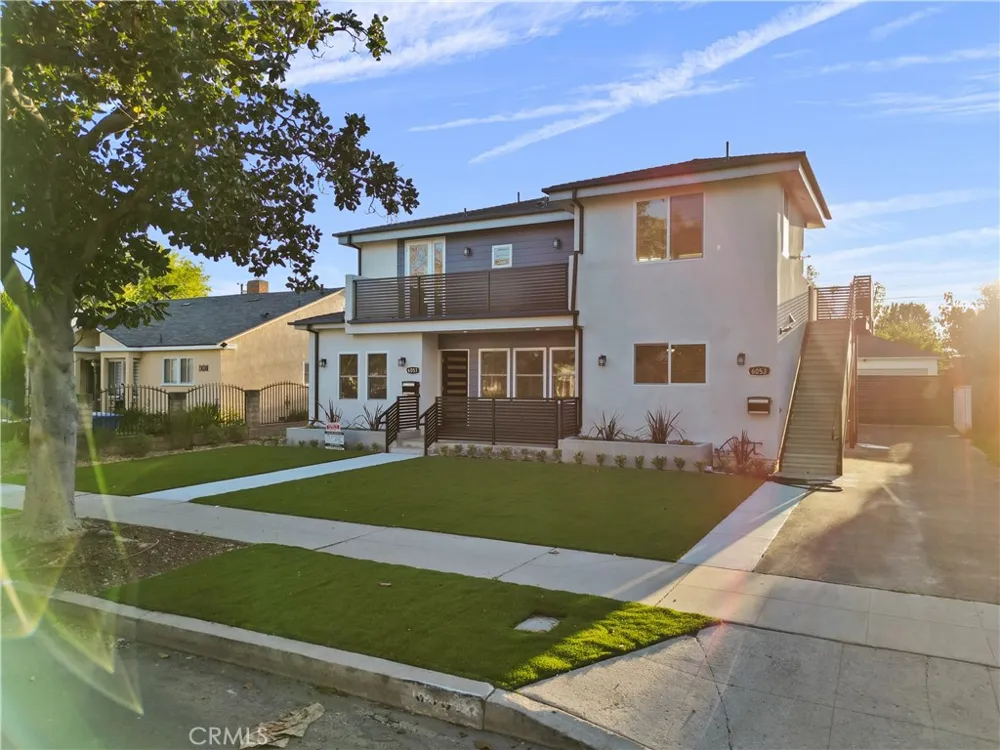 6051 Teesdale Avenue Valley Glen, CA 91606