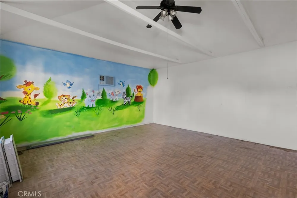 6051 Teesdale Avenue Valley Glen, CA 91606