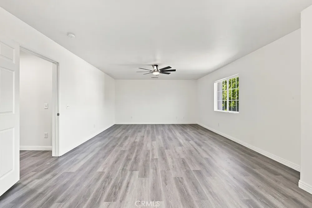 38519 37th E Palmdale, CA 93550