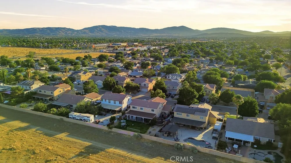 38519 37th E Palmdale, CA 93550