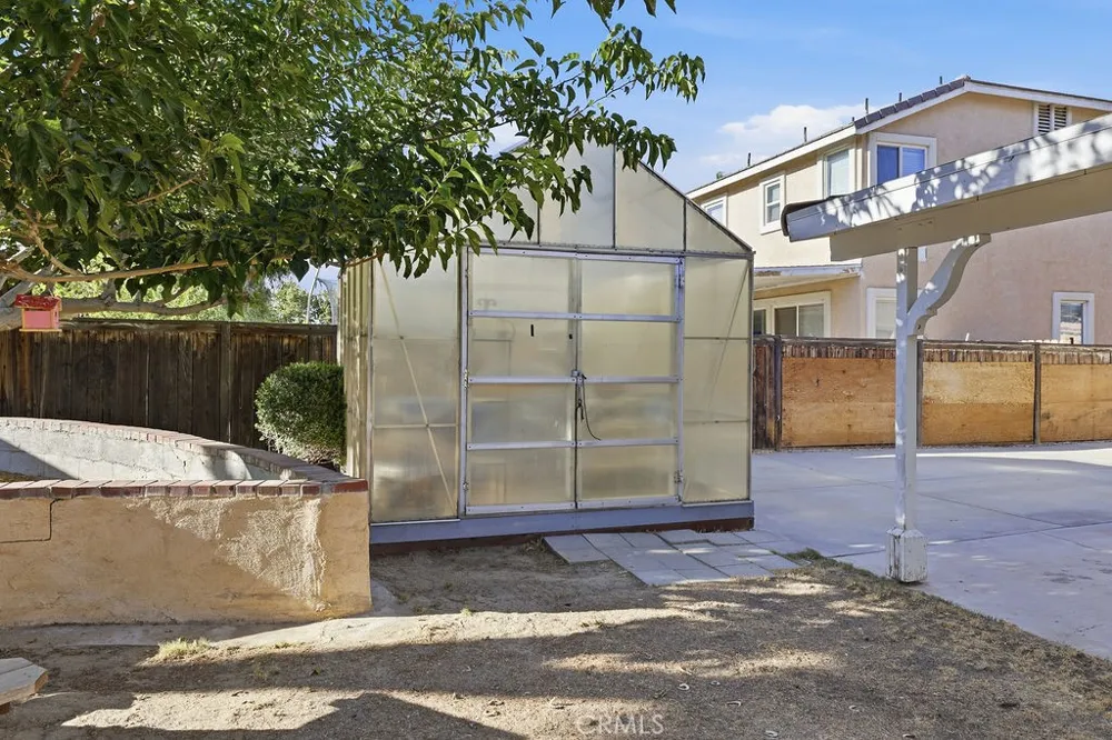 38519 37th E Palmdale, CA 93550