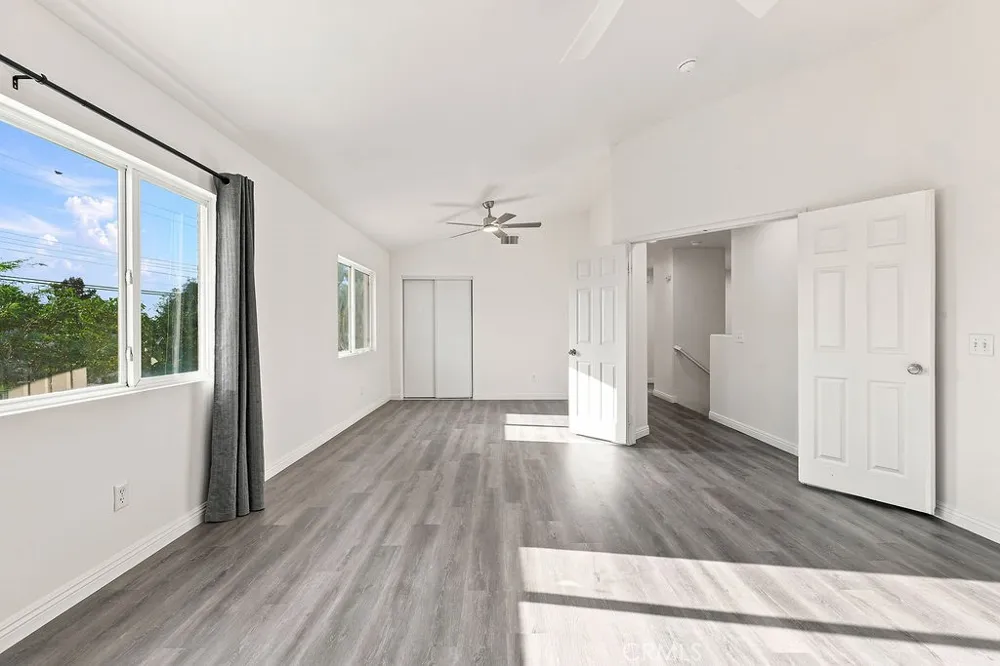 38519 37th E Palmdale, CA 93550