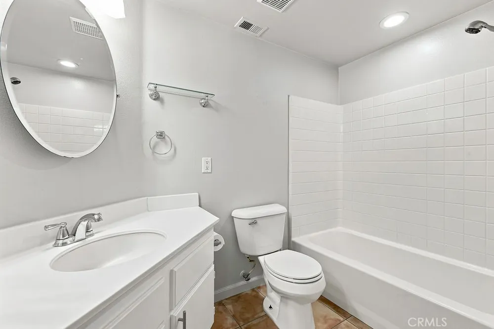 38519 37th E Palmdale, CA 93550