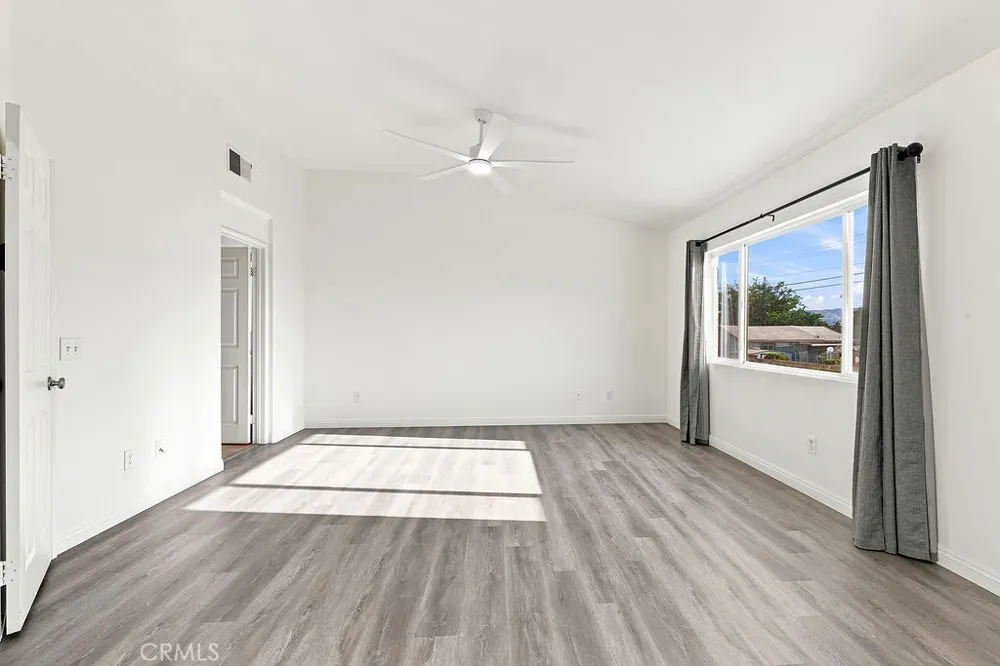 38519 37th E Palmdale, CA 93550