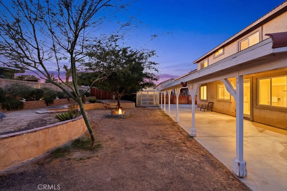 38519 37th E Palmdale, CA 93550